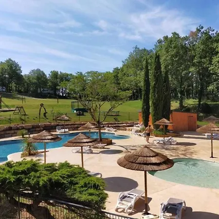  3 Etoiles - Piscine - Efchce