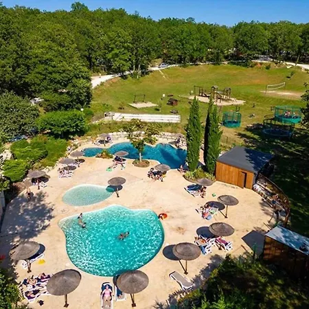 3 Etoiles - Piscine - Efchce 